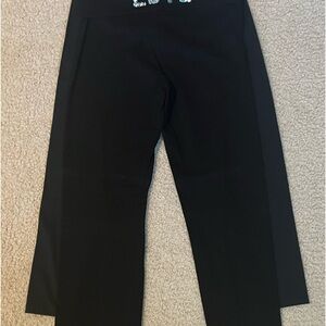 Victoria Secret yoga pants crop & legging.
